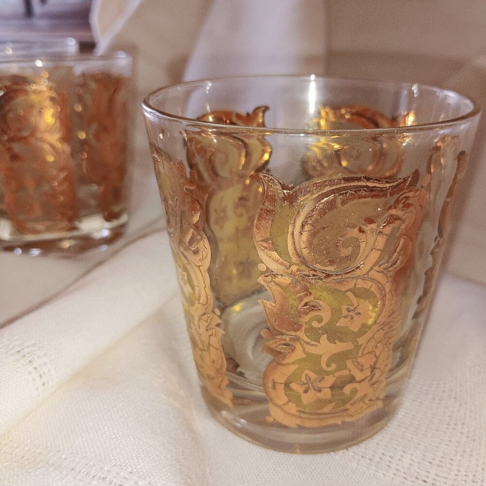 Goldie Rocks! Classy Vintage Rocks Glasses Gives Your Night Some Shine! Set of 4